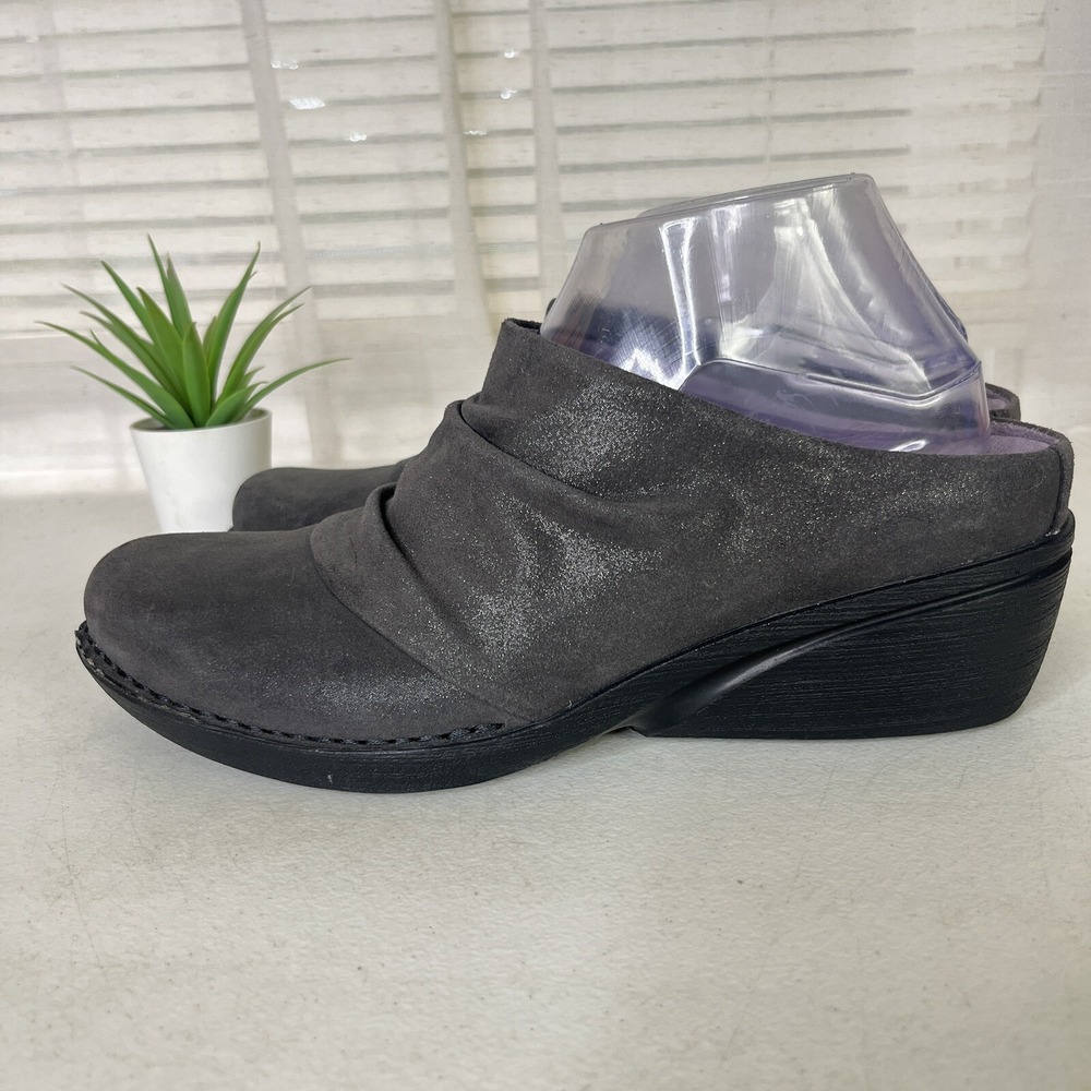 Dansko Amber Nappa Mules Heels Gray Shimmer Leather Women Size 40 Slip On EUC!